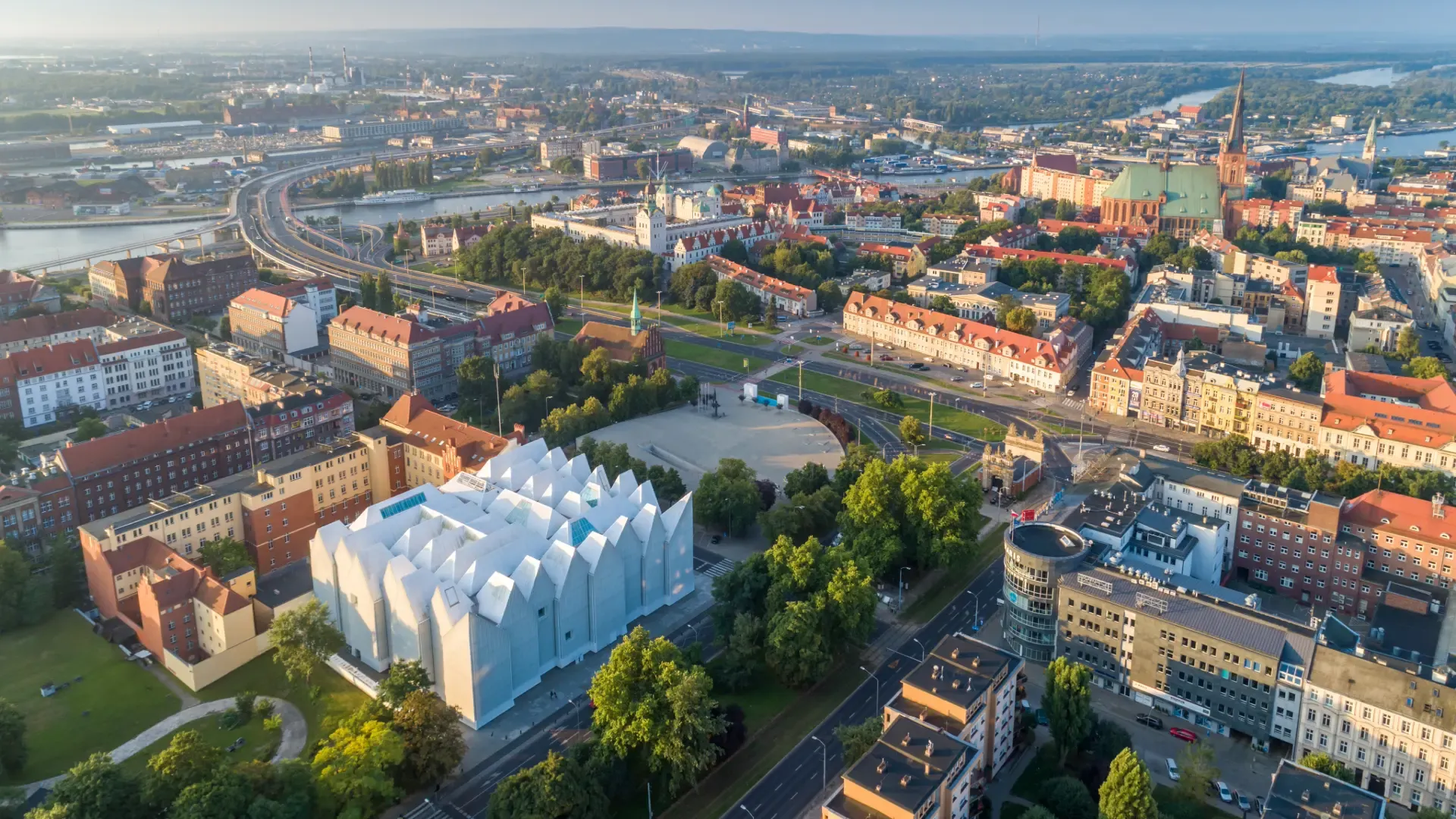 Zdjęcie z lotu ptaka przedstawiające Szczecin - lokalizację montażu okien Framex